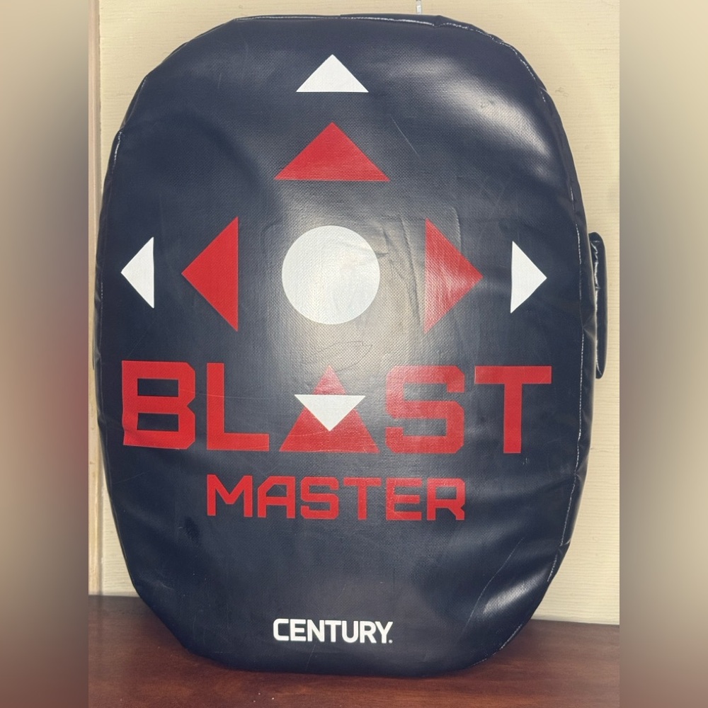 Blast Master curved heavy weight kicking shield